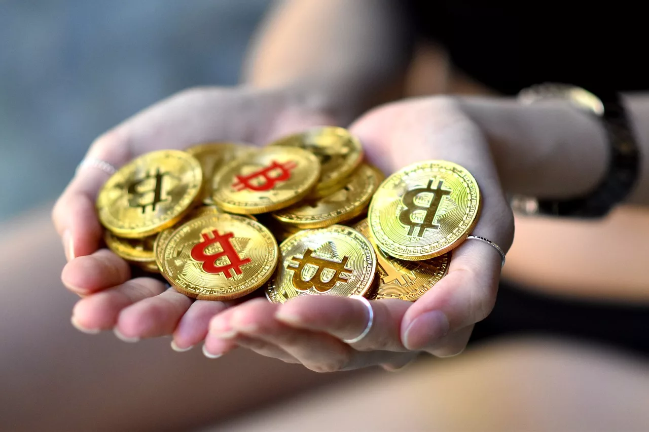 Best Long-Term Crypto Investments to Hold in 2026